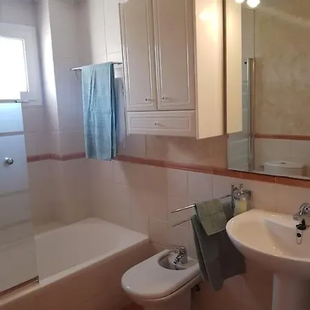 Magnifico Con Jardin Y Vistas En Novo Sancti Petri